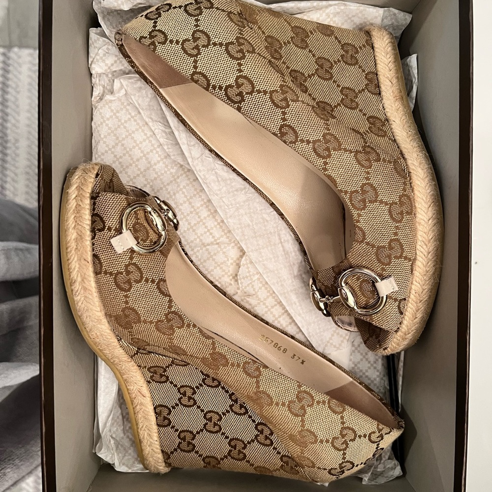Gucci wedges - worn once ! 4 in wedges in original box. - Picture 4 of 6